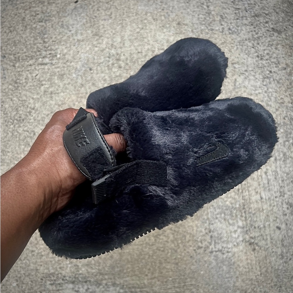 WMNS NIKE CALM FURRY MULE CLOG SLIDES NA SE ALL SLIDES MINKS HAIR BLACKS FUR